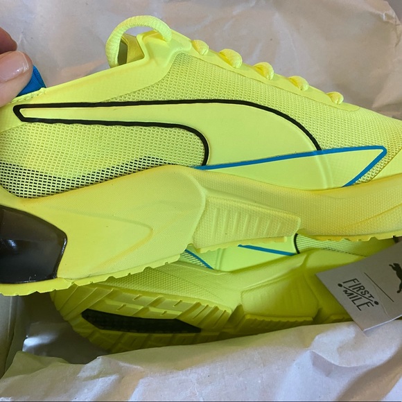 Puma jr size 6.5 - Picture 5 of 8